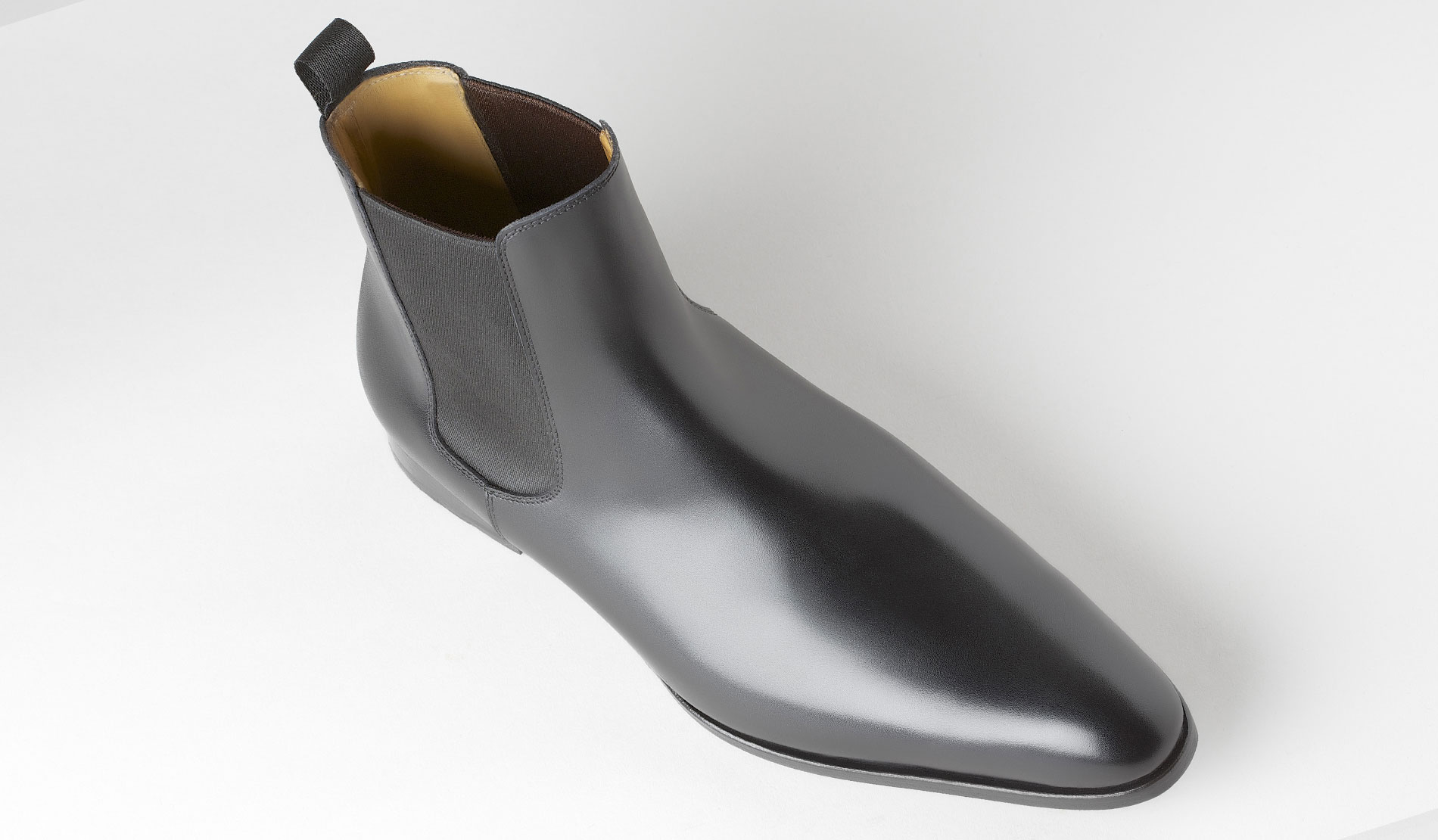 des chaussures noires traduction anglais